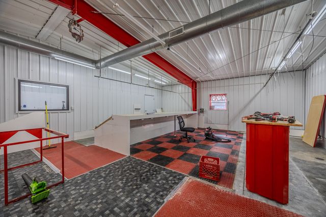 24960 Mcclurg Drive, Lebanon, MO 65536