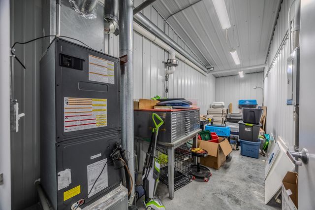 24960 Mcclurg Drive, Lebanon, MO 65536