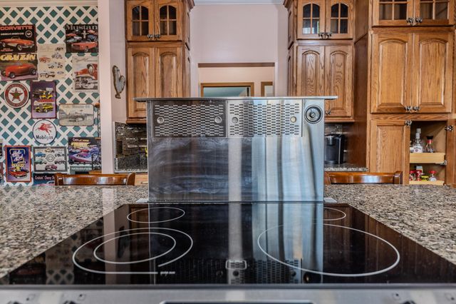 24960 Mcclurg Drive, Lebanon, MO 65536