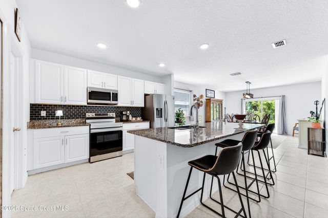 180 Dolphin Street SE, Palm Bay, FL 32909