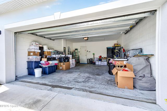 180 Dolphin Street SE, Palm Bay, FL 32909
