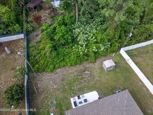 180 Dolphin Street SE, Palm Bay, FL 32909