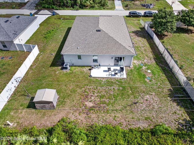 180 Dolphin Street SE, Palm Bay, FL 32909