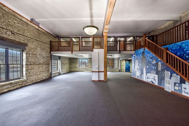 30 S Shumway Avenue 1E, Batavia, IL 60510