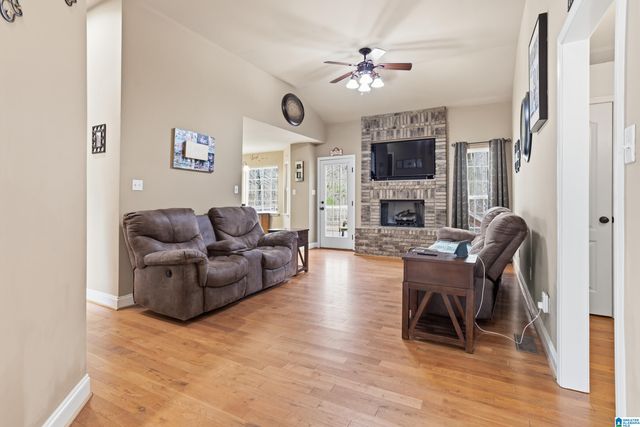 231 MAGNOLIA CIRCLE, Warrior, AL 35180