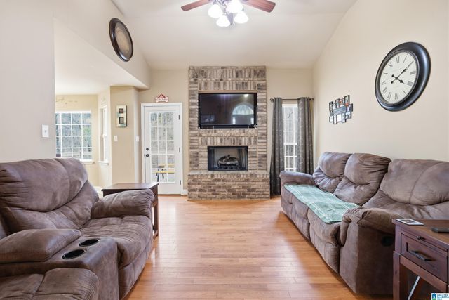 231 MAGNOLIA CIRCLE, Warrior, AL 35180