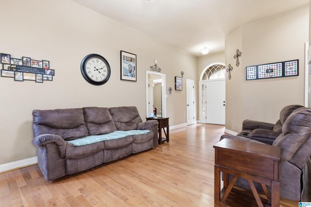 231 MAGNOLIA CIRCLE, Warrior, AL 35180