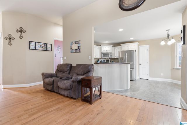 231 MAGNOLIA CIRCLE, Warrior, AL 35180