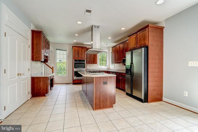 40456 LENAH RUN CIR, Aldie, VA 20105