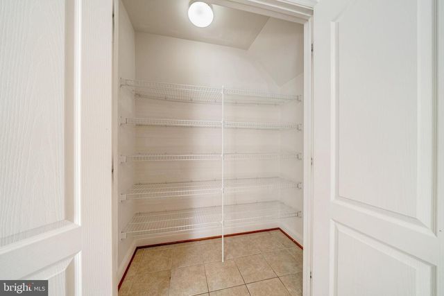 40456 LENAH RUN CIR, Aldie, VA 20105