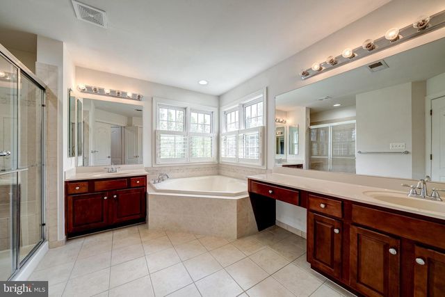 40456 LENAH RUN CIR, Aldie, VA 20105