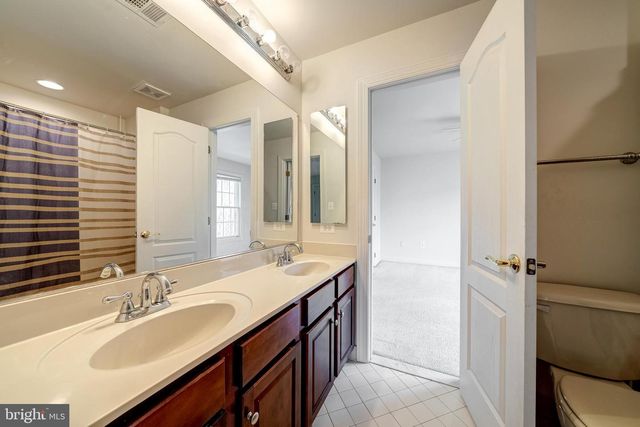 40456 LENAH RUN CIR, Aldie, VA 20105