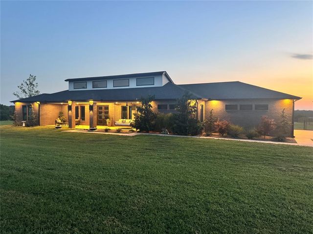 13275 N Harrah Road, Luther, OK 73054