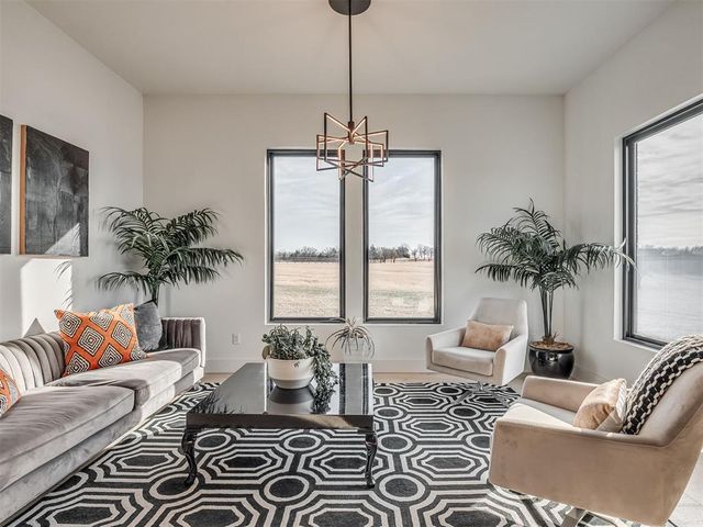 13275 N Harrah Road, Luther, OK 73054