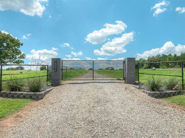 13275 N Harrah Road, Luther, OK 73054