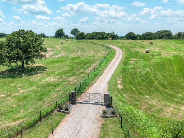 13275 N Harrah Road, Luther, OK 73054
