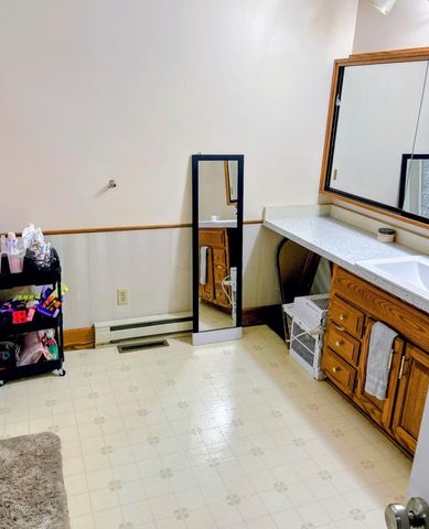 2311 E Glendora Road, Buchanan Twp, MI 49107