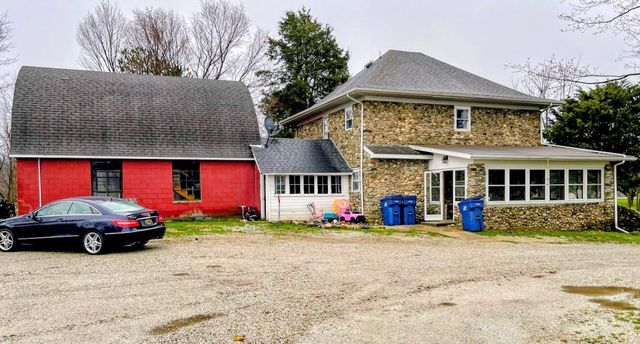 2311 E Glendora Road, Buchanan Twp, MI 49107