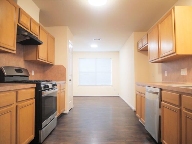2311 Flint Brook Court, Fresno, TX 77545
