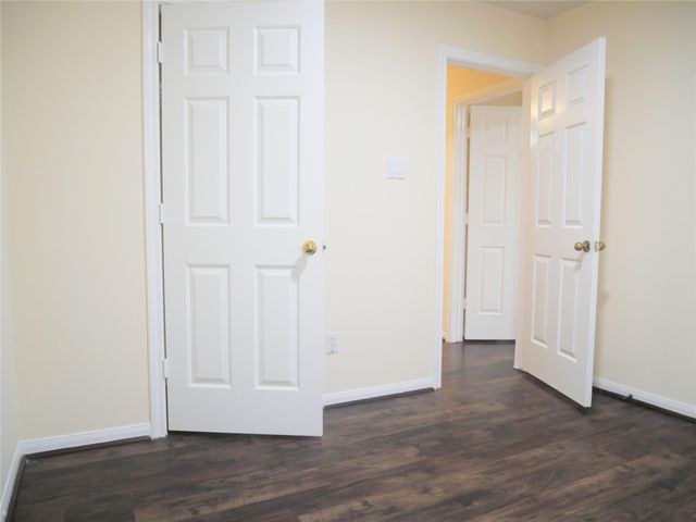 2311 Flint Brook Court, Fresno, TX 77545