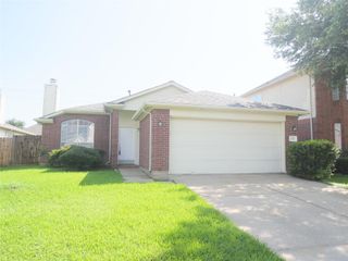 2311 Flint Brook Court, Fresno, TX 77545