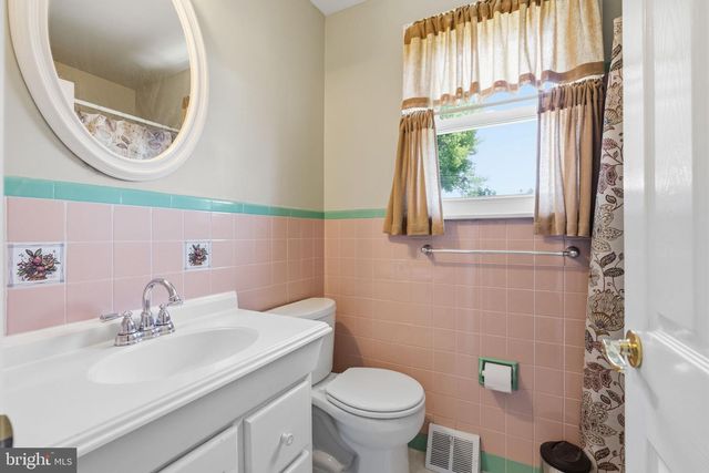 2914 DENISE RD, Norristown, PA 19403