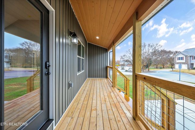 2785 Vista Meadows Lane, Sevierville, TN 37876