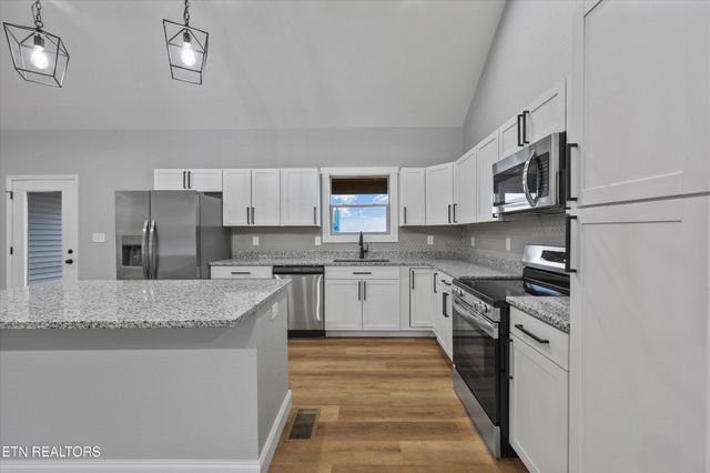 2785 Vista Meadows Lane, Sevierville, TN 37876