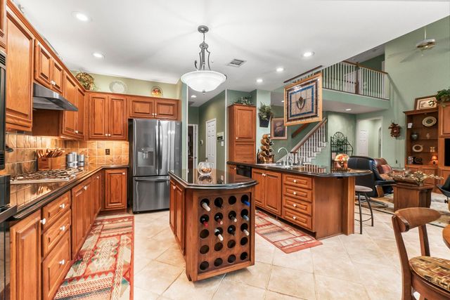 34 Mistyhaven Place, The Woodlands, TX 77381