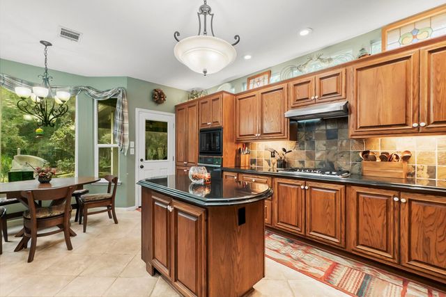 34 Mistyhaven Place, The Woodlands, TX 77381