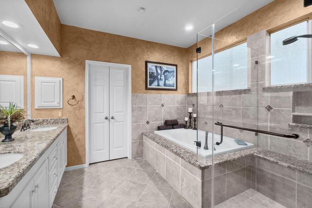 34 Mistyhaven Place, The Woodlands, TX 77381