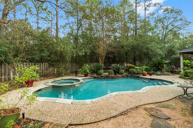 34 Mistyhaven Place, The Woodlands, TX 77381