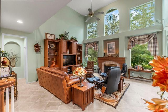 34 Mistyhaven Place, The Woodlands, TX 77381