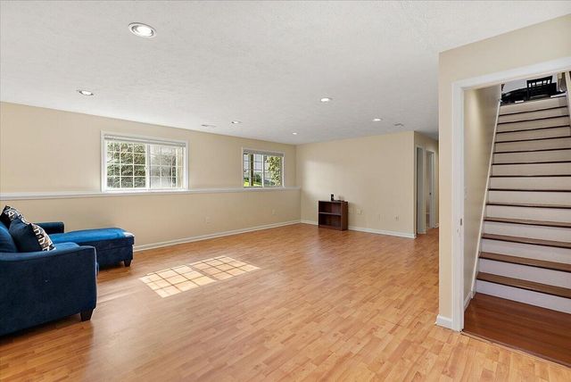 2960 Bentbrooke Drive, Holland, MI 49424