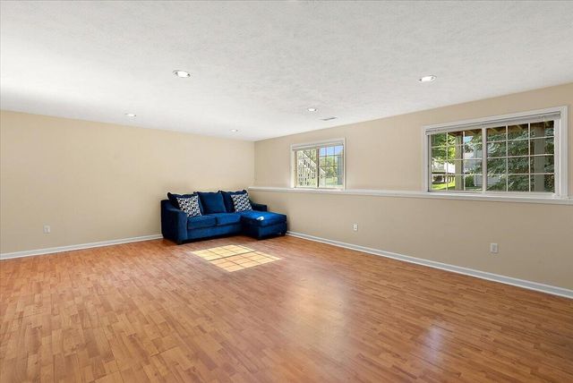 2960 Bentbrooke Drive, Holland, MI 49424