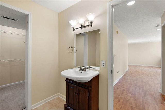 2960 Bentbrooke Drive, Holland, MI 49424