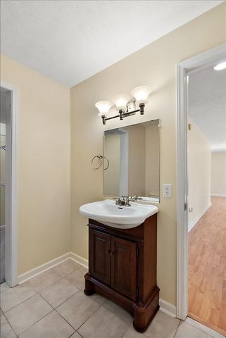 2960 Bentbrooke Drive, Holland, MI 49424