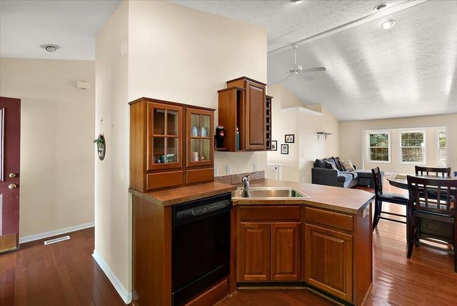 2960 Bentbrooke Drive, Holland, MI 49424