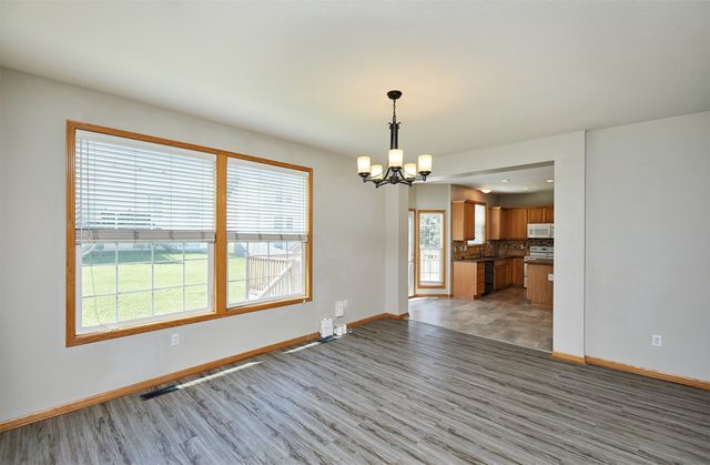7732 Beechtree Lane, West Des Moines, IA 50266
