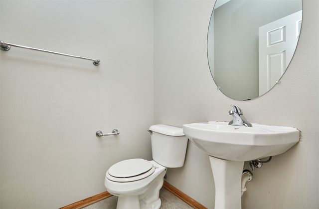 7732 Beechtree Lane, West Des Moines, IA 50266