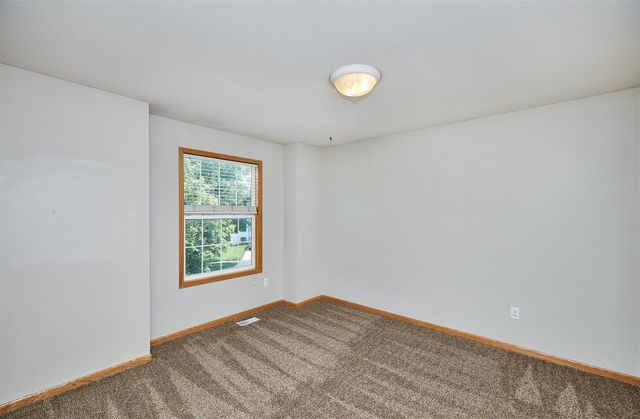 7732 Beechtree Lane, West Des Moines, IA 50266