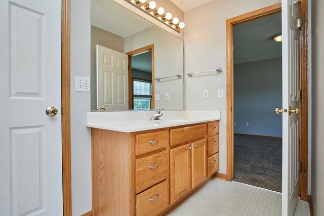 7732 Beechtree Lane, West Des Moines, IA 50266