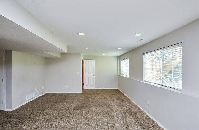 7732 Beechtree Lane, West Des Moines, IA 50266