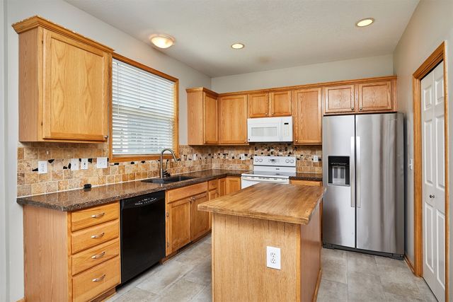 7732 Beechtree Lane, West Des Moines, IA 50266