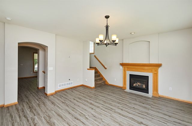 7732 Beechtree Lane, West Des Moines, IA 50266
