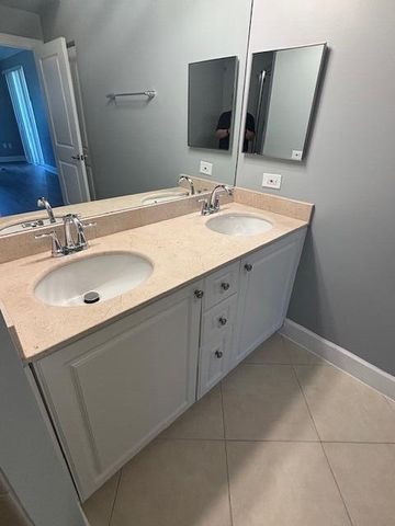 2401 Renaissance Way, Boynton Beach, FL 33426