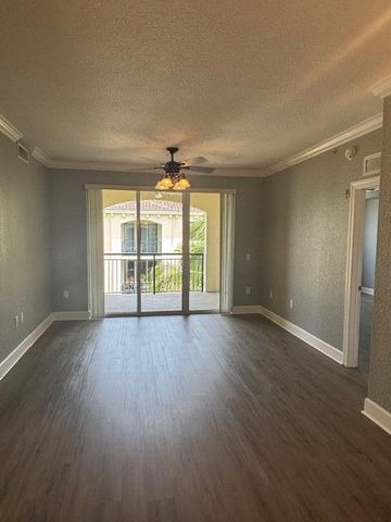 2401 Renaissance Way, Boynton Beach, FL 33426