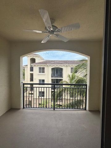 2401 Renaissance Way, Boynton Beach, FL 33426