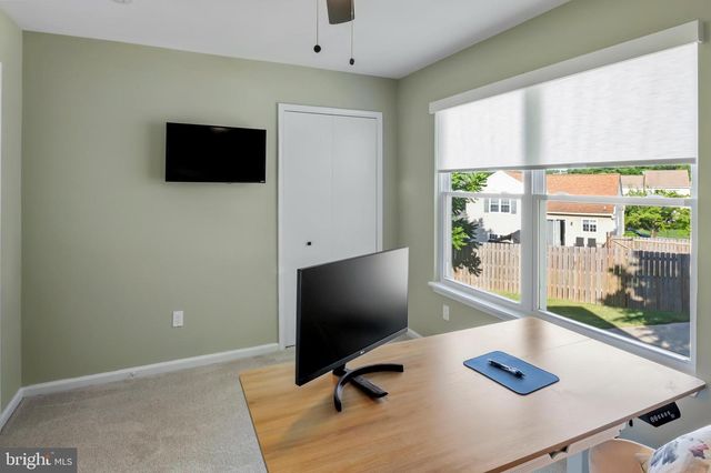 1003 BERKLEY DR, Sykesville, MD 21784