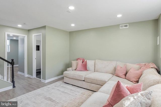 1003 BERKLEY DR, Sykesville, MD 21784